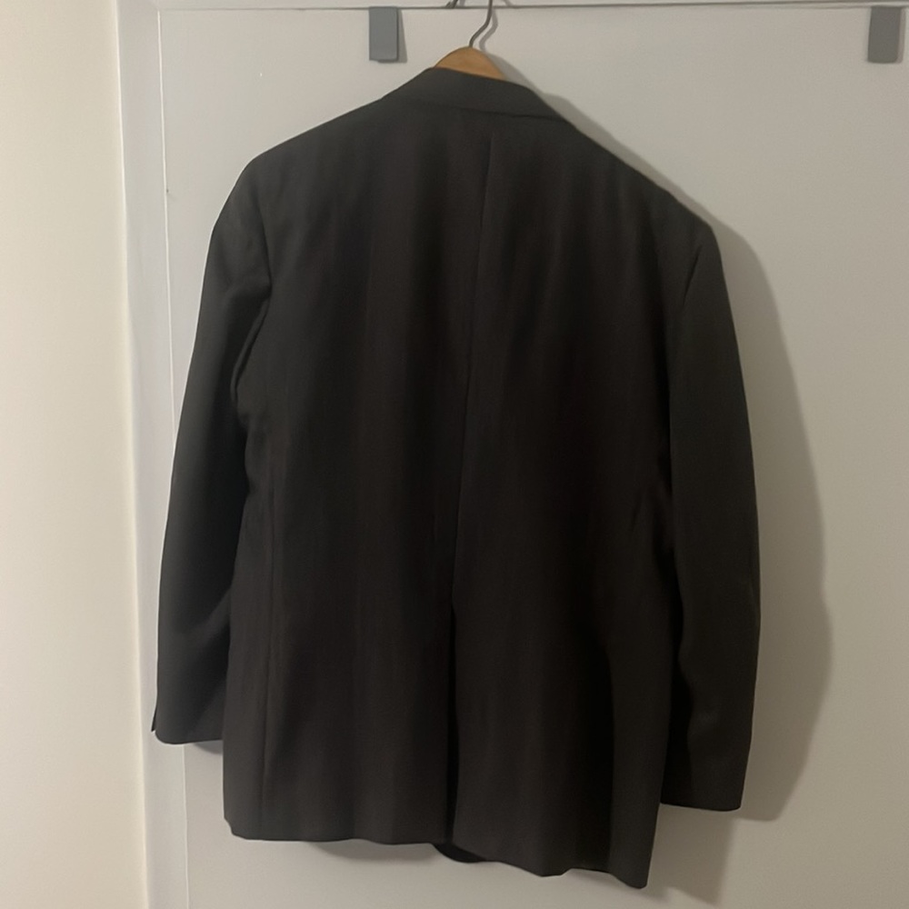 Suit - Picture 4 of 5